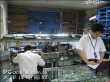 走进最具特色的市场-华强电子世界笔记本市场调查